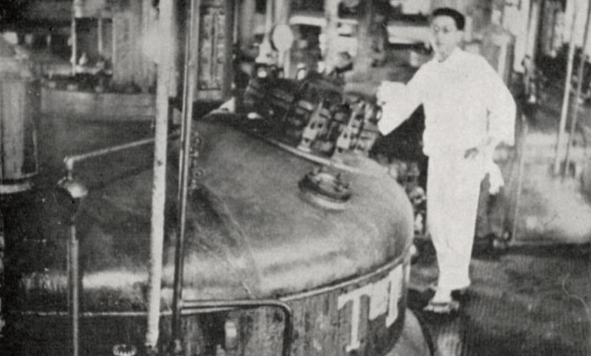 photo of penicillin production