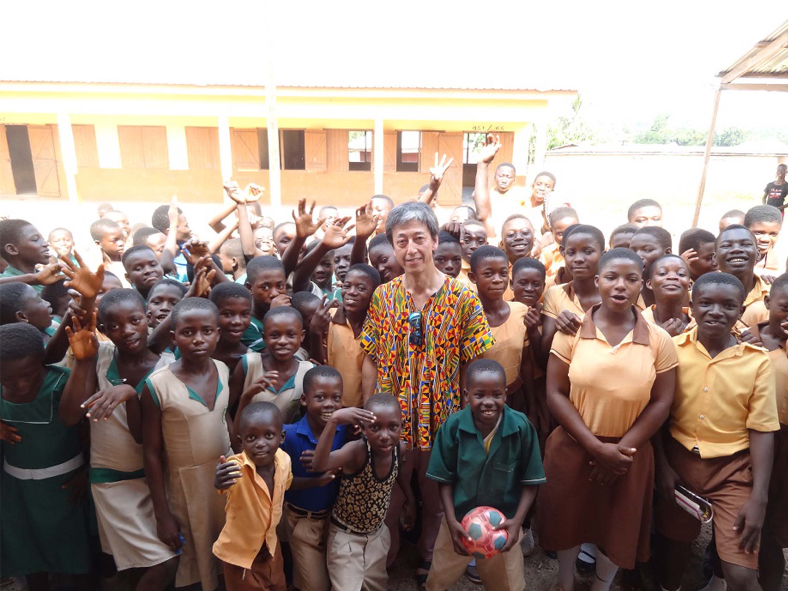 Photo: Meiji Cocoa Support includes education programs for the children