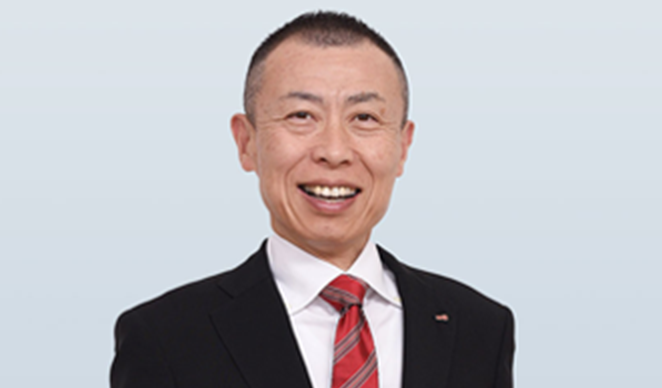 写真：執行役員　国内流通統轄、医薬営業副本部長 杉山 光俊