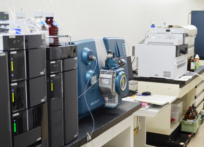 写真:新生児スクリーニングセンター内にある検査機器